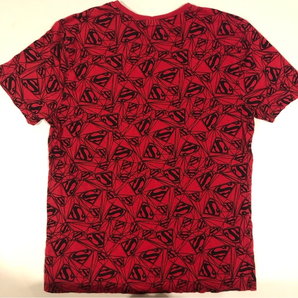Superman Short Sleeve Tee Mens size Medium Red and Black Color - Picture 6 of 11